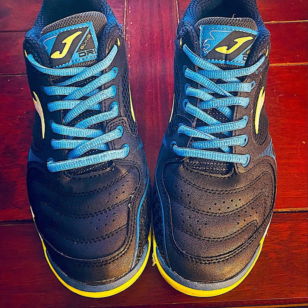 Joma Men’s sz. 8.5 Soccer Sneaker